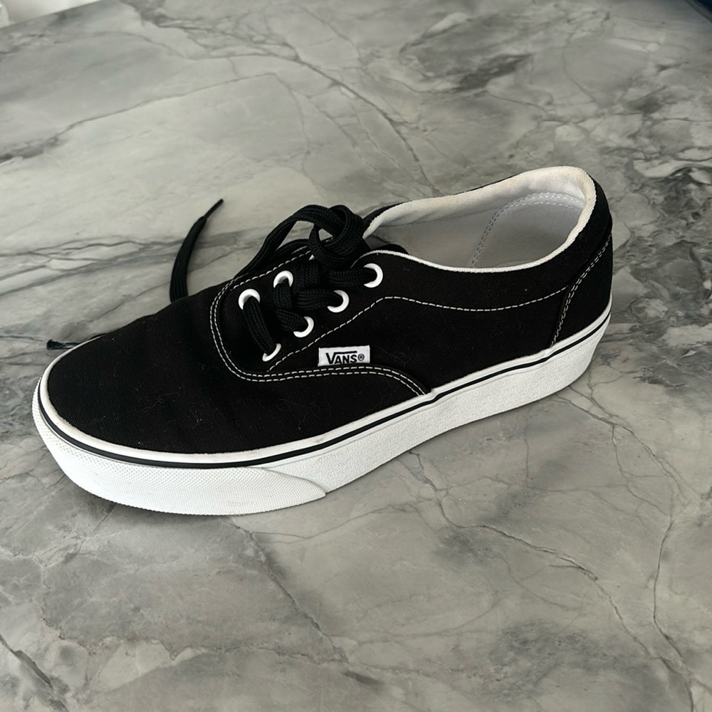 Vans unisex authentic black amd white shoes